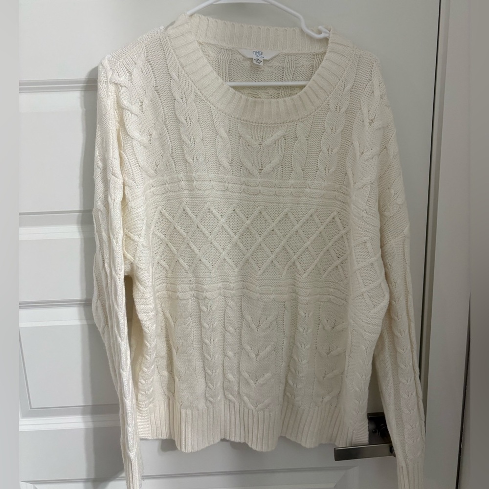 Time and Tru Cream Cable Knit Sweater